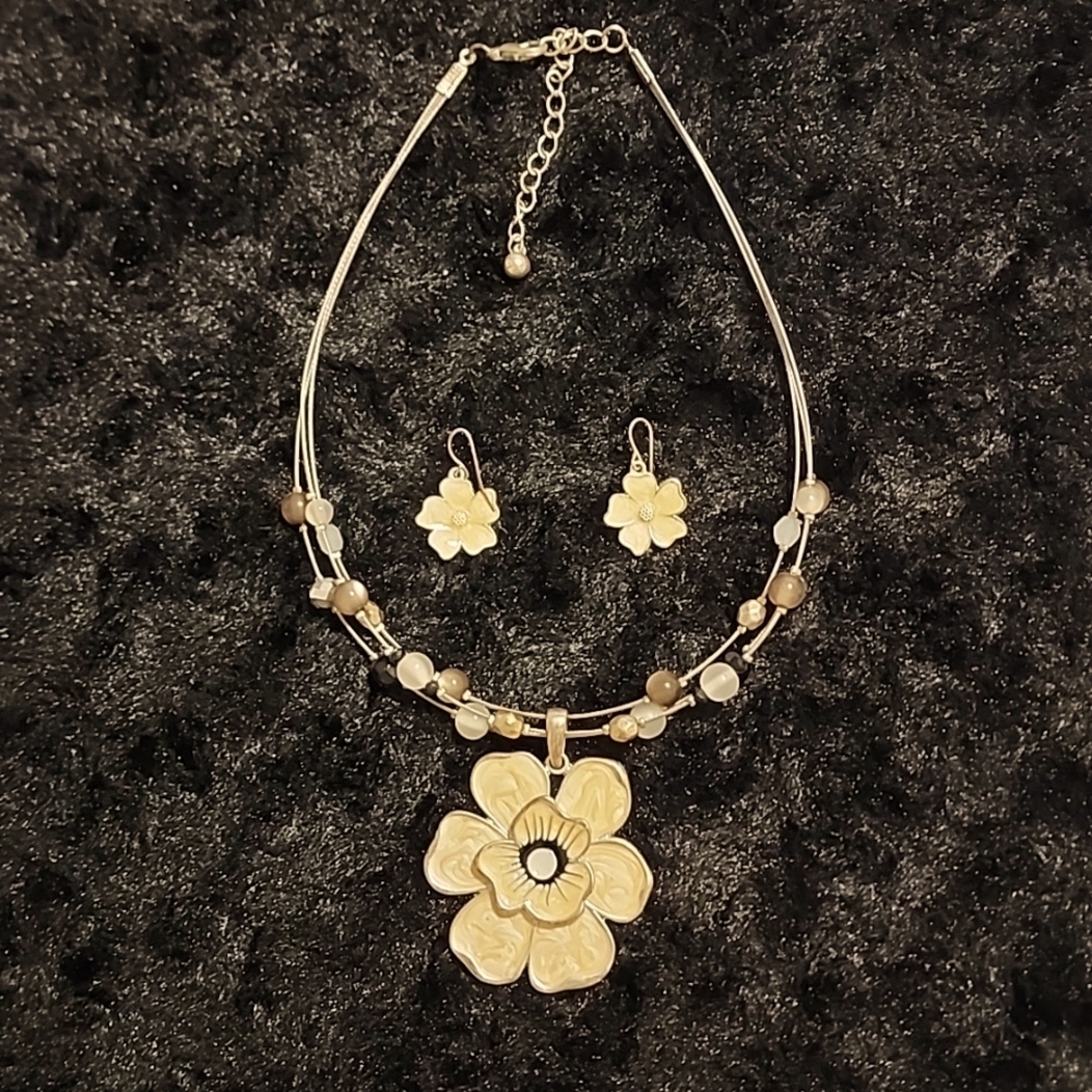 Jewelry Set Necklace and Earrings